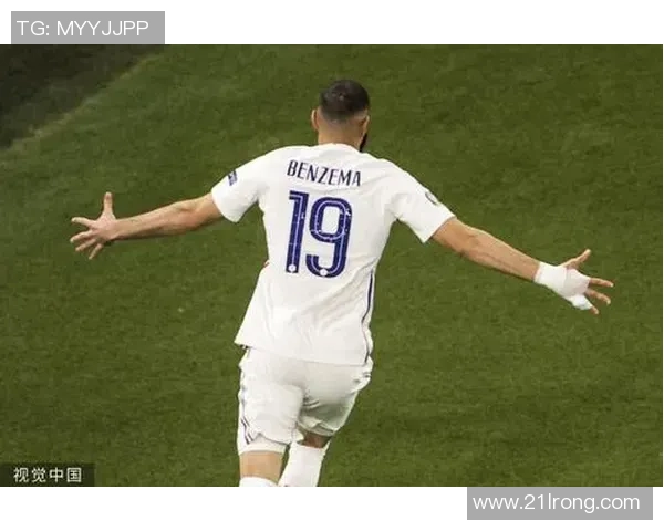 本泽马重返赛场展现王者风范助力球队争冠之路