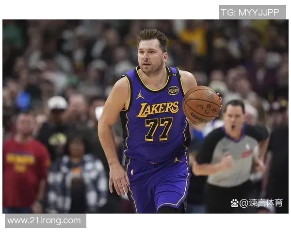 湖人对阵掘金的精彩对决回顾与分析二月赛季关键战役展望 湖人对阵掘金的精彩对决回顾与分析二月赛季关键战役展望